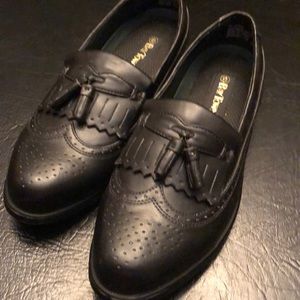 Men’s Black Wingtip Dress Shoes